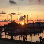 Am Yachthafen In Сasa de vacaciones