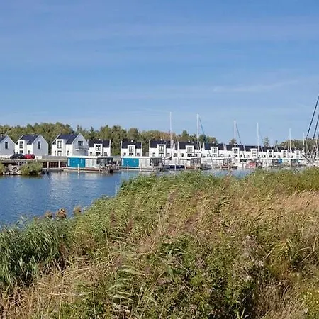Am Yachthafen In * Peenemunde